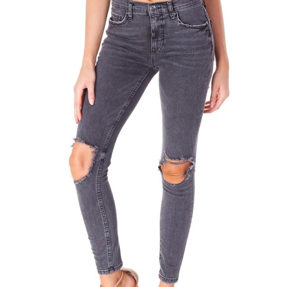 Free People Busted Knee Skinny Jeans in Faded Black - Picture 4 of 11
